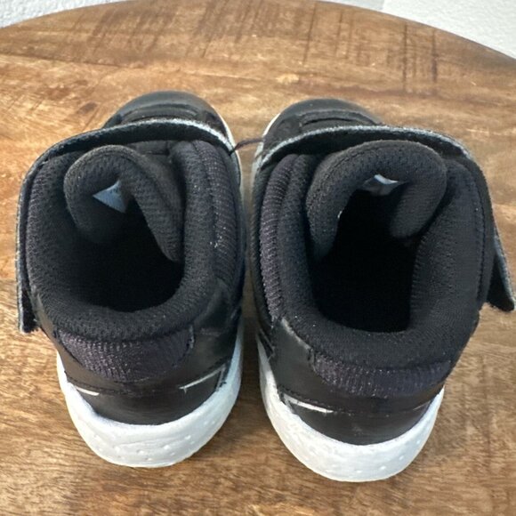 Jordan Max Aura 4 - Picture 2 of 8